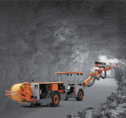 UJ18 Гидравлическая скважина для бурения подземных скважин Jumbo Mines And Small Sized Tunnels Machine