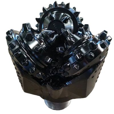 Трёхконусное долото для бурения водяных скважин, бурение скважин