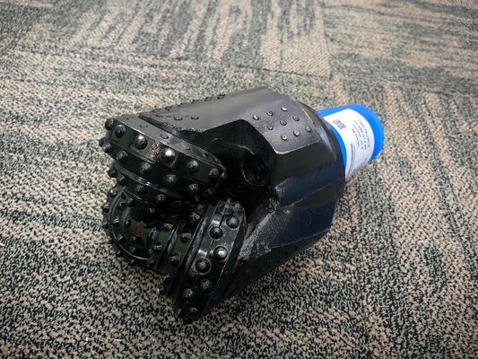 IADC637 6 1/2 дюймов Триконы каменные кусочки Поставщик API Стальные зубы TCI Триконы глиняные кусочки Вода Well Drill Bit